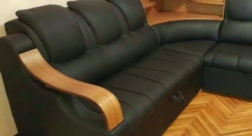 Перетяжка кожаного дивана. Макарьев